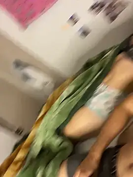 Snapshot of Sweet_and_caramel chatting on March 12, 2025, 2:56 pm Sweet and caramel online show from March 12, 2025, 2:56 pm