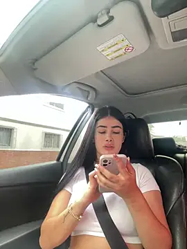 Snapshot of Sweet_and_caramel chatting on March 20, 2025, 9:02 pm Sweet and caramel online show from March 20, 2025, 9:02 pm