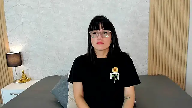 Snapshot of Freyaa__ chatting on March 18, 2025, 9:10 pm Freyaa online show from March 18, 2025, 9:10 pm