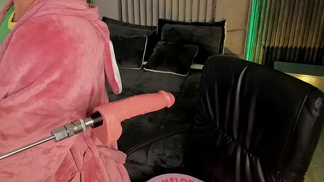 Snapshot of Lillyortiz chatting on March 4, 2025, 8:38 pm Lillyortiz online show from March 4, 2025, 8:38 pm