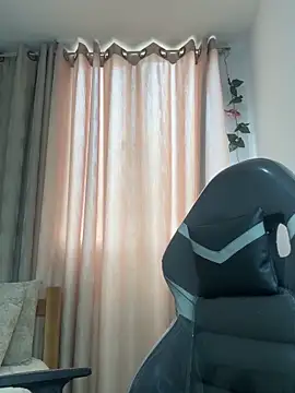 SaraBraun  online show from October 8, 2025, 4:59 pm