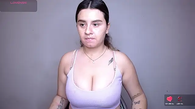 Snapshot of SaraBraun_ chatting on February 10, 2026, 5:39 pm SaraBraun online show from February 10, 2026, 5:39 pm