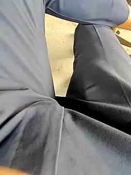 Snapshot of bananadick____ chatting on January 6, 2025, 8:46 am bananadick online show from January 6, 2025, 8:46 am