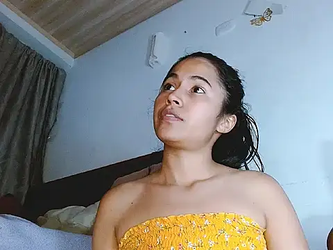 Snapshot of brihanna_lena chatting on June 11, 2026, 5:27 am brihanna lena online show from June 11, 2026, 5:27 am