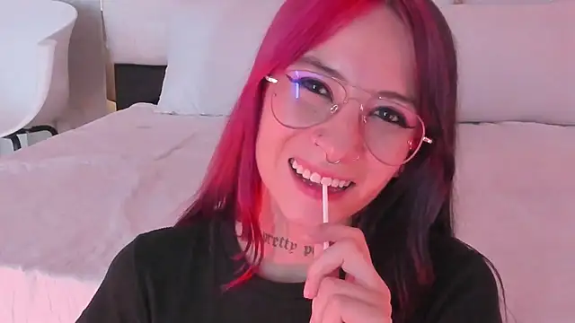 Michell Wallker online show from January 10, 2025, 9:31 pm