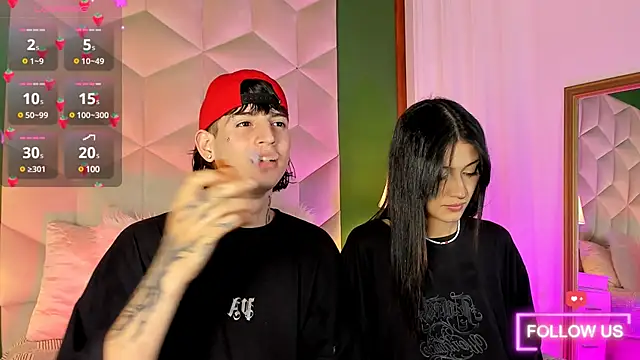 Snapshot of sett_and_gwen chatting on January 13, 2025, 9:42 pm sett and gwen online show from January 13, 2025, 9:42 pm