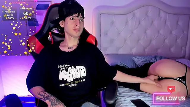 Snapshot of sett_and_gwen chatting on February 13, 2025, 9:30 am sett and gwen online show from February 13, 2025, 9:30 am