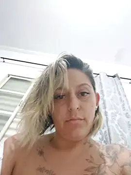 Snapshot of baixinhaloira chatting on December 22, 2024, 2:28 am baixinhaloira online show from December 22, 2024, 2:28 am