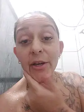 Snapshot of baixinhaloira chatting on November 1, 2025, 3:30 am baixinhaloira online show from November 1, 2025, 3:30 am