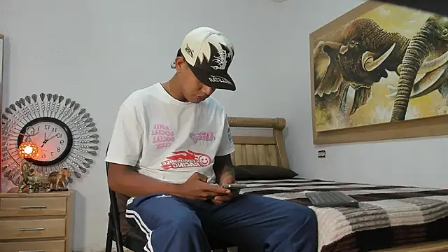 Snapshot of mr_stiven_ chatting on April 18, 2026, 3:21 am mr stiven online show from April 18, 2026, 3:21 am