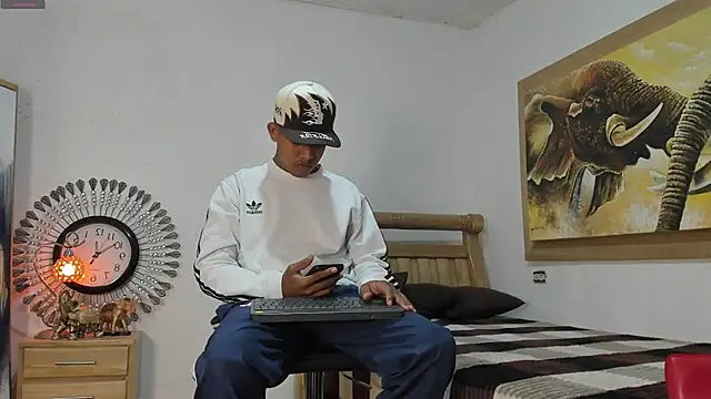 Snapshot of mr_stiven_ chatting on May 2, 2026, 3:00 am mr stiven online show from May 2, 2026, 3:00 am
