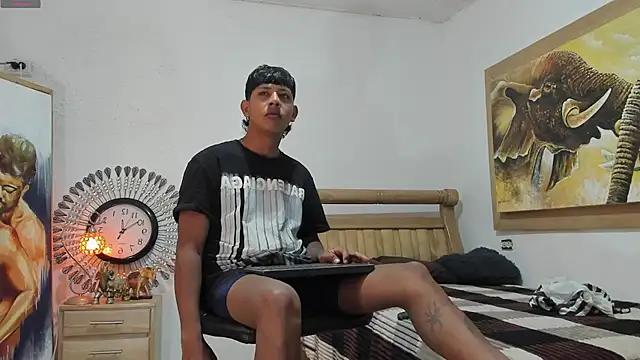 Snapshot of mr_stiven_ chatting on May 26, 2026, 3:35 am mr stiven online show from May 26, 2026, 3:35 am