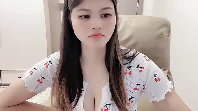 Snapshot of Ytao-528 chatting on October 13, 2025, 6:24 am Ytao-528 online show from October 13, 2025, 6:24 am