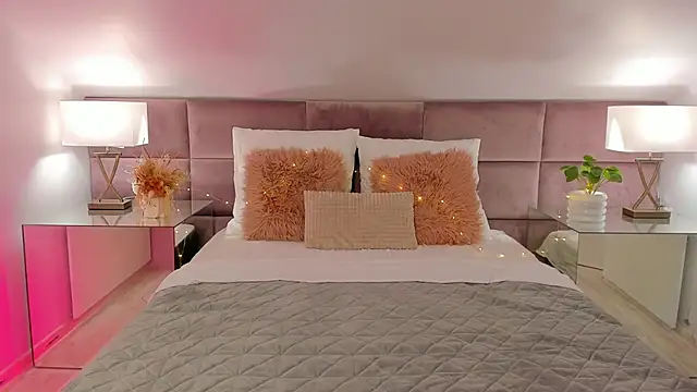 ElsaYoung online show from March 12, 2025, 8:52 pm