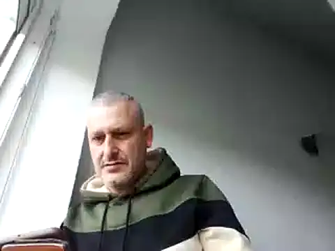 Snapshot of Husoban chatting on November 3, 2025, 12:06 pm Husoban online show from November 3, 2025, 12:06 pm