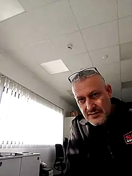 Snapshot of Husoban chatting on November 5, 2025, 7:30 am Husoban online show from November 5, 2025, 7:30 am