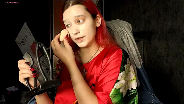 RachelPirce online show from November 19, 2025, 10:26 am