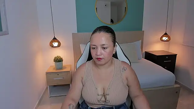 Snapshot of linda_rios_ chatting on January 2, 2025, 7:07 pm linda rios online show from January 2, 2025, 7:07 pm