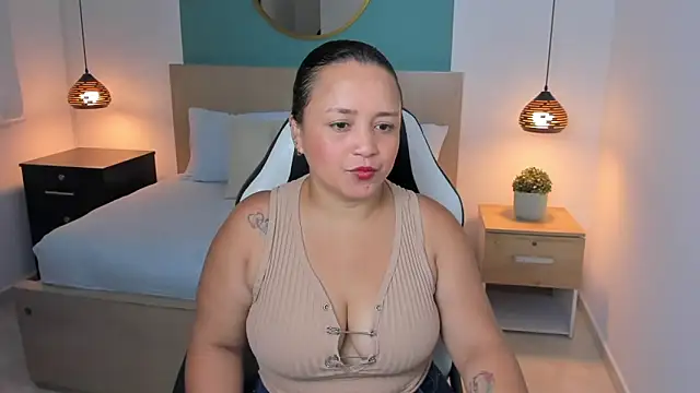 Snapshot of linda_rios_ chatting on January 8, 2025, 7:03 pm linda rios online show from January 8, 2025, 7:03 pm