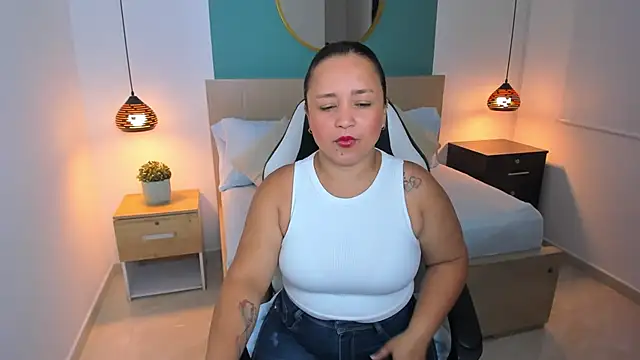 Snapshot of linda_rios_ chatting on January 15, 2025, 7:12 pm linda rios online show from January 15, 2025, 7:12 pm