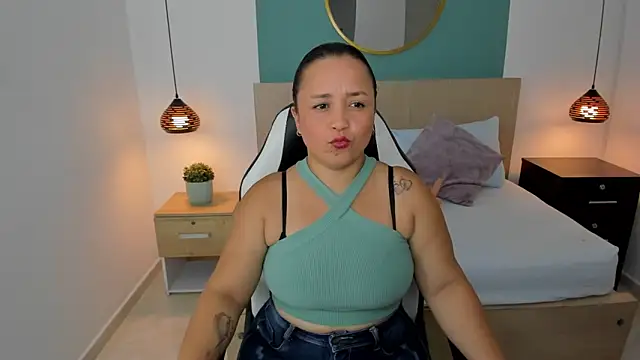 Snapshot of linda_rios_ chatting on January 28, 2025, 7:00 pm linda rios online show from January 28, 2025, 7:00 pm