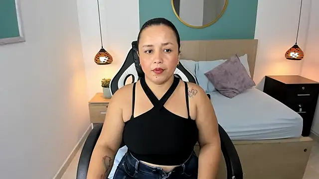 Snapshot of linda_rios_ chatting on February 14, 2025, 7:02 pm linda rios online show from February 14, 2025, 7:02 pm