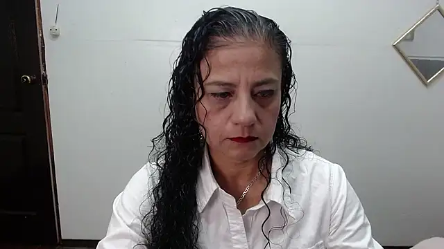 sasi luna online show from January 31, 2025, 2:28 pm