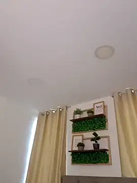 sasi luna online show from January 19, 2026, 1:37 pm