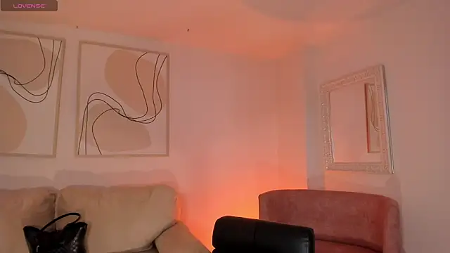 MiaFarrell  online show from March 14, 2026, 11:15 am