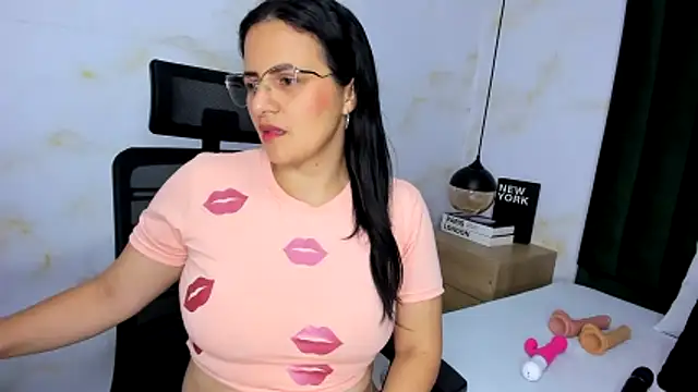 africa holmes online show from November 13, 2025, 2:21 am