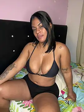 Snapshot of Naticol1 chatting on December 15, 2024, 10:07 am Naticol1 online show from December 15, 2024, 10:07 am