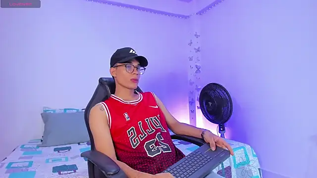  peter roy  online show from October 23, 2025, 8:18 pm