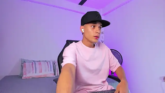  peter roy  online show from November 5, 2025, 8:09 pm