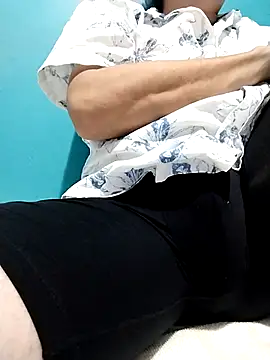 Bombi22 online show from January 2, 2025, 4:30 am