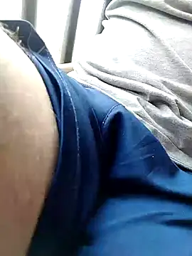 Bombi22 online show from January 4, 2025, 3:39 pm