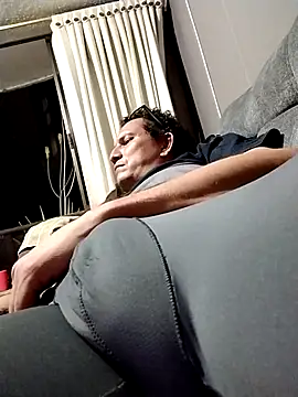 Bombi22 online show from February 20, 2025, 3:34 am