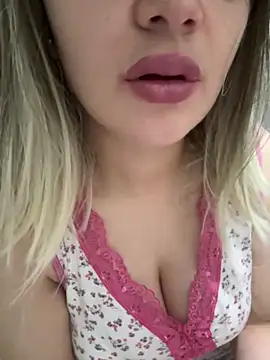 Gamzemm8888 online show from January 14, 2025, 8:04 pm