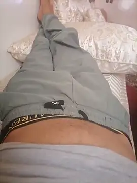 MamhounXx1 online show from September 28, 2025, 4:34 pm