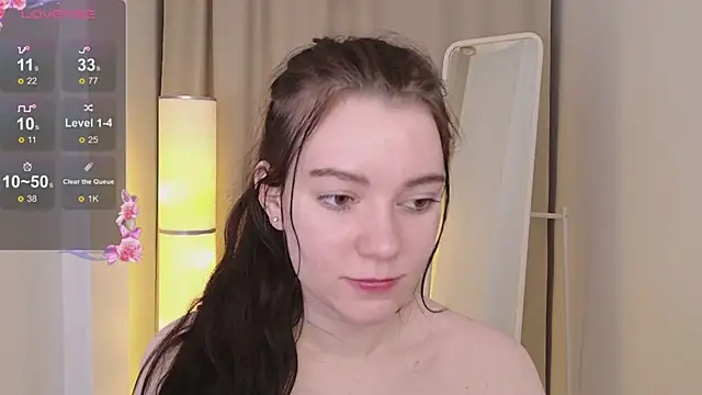 Lana  Cute  online show from January 27, 2025, 5:04 pm