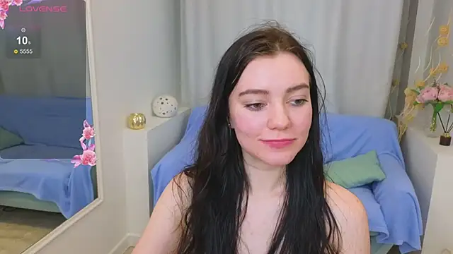 Lana  Cute  online show from February 25, 2025, 12:45 pm