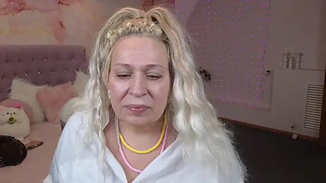 Penelope Pinky online show from January 23, 2025, 4:59 pm