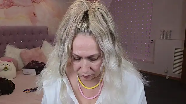 Penelope Pinky online show from January 23, 2025, 11:05 pm