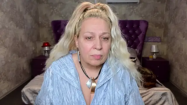 Penelope Pinky online show from January 29, 2025, 2:00 pm