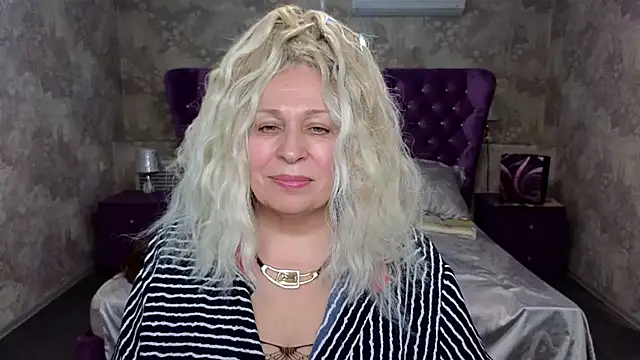 Penelope Pinky online show from February 5, 2025, 5:09 pm