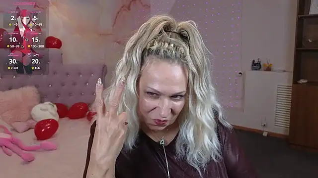 Penelope Pinky online show from February 13, 2025, 8:24 pm