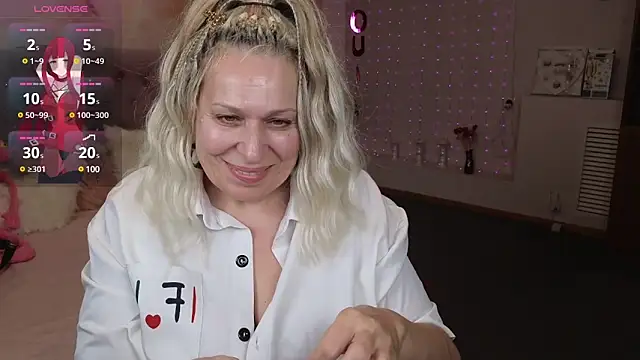 Penelope Pinky online show from February 20, 2025, 5:40 pm