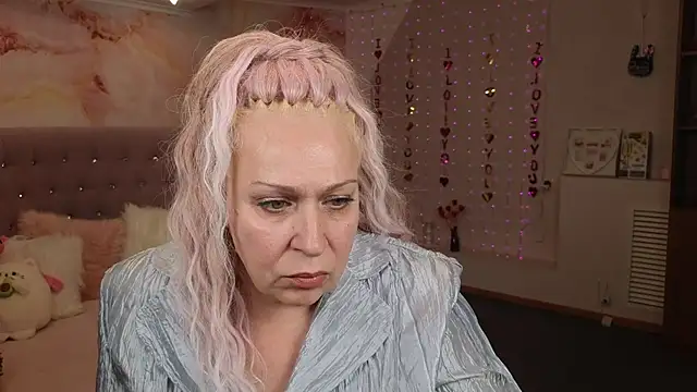 Penelope Pinky online show from February 23, 2025, 2:25 pm