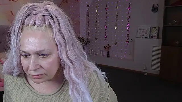 Penelope Pinky online show from February 28, 2025, 1:58 pm