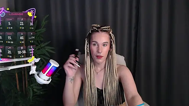 Snapshot of Cassie_Bae chatting on December 2, 2025, 8:59 pm Cassie Bae online show from December 2, 2025, 8:59 pm