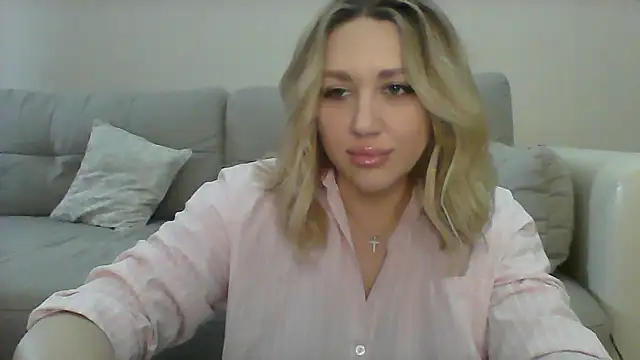 VickyLove047 online show from September 18, 2025, 6:37 am